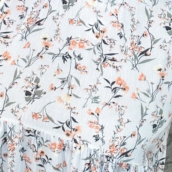 Floral Sleeveless Top - White and Pink - Picture 4 of 4